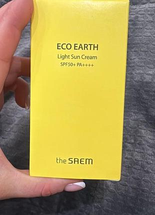 Легкий сонцезахисний крем з spf 50