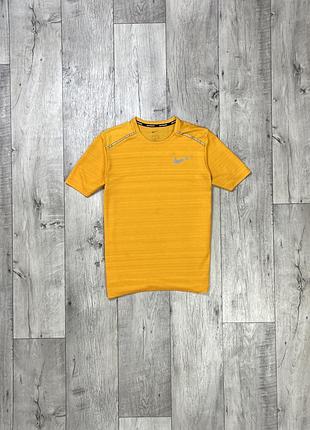 Nike dri-fit running футболка m размер женская беговая оранжевая