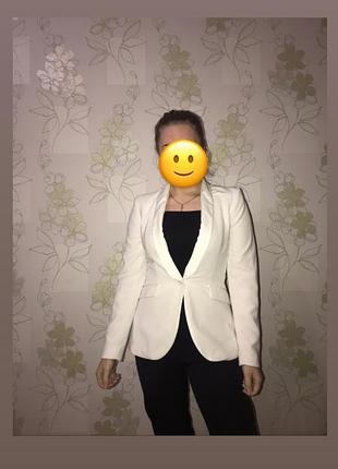 Белый пиджак, жакет