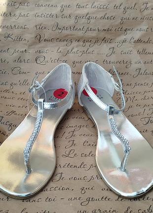 Босоніжки для дівчаток 2