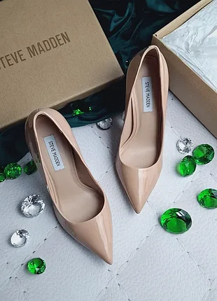 Steve madden оригінал бежеві лакові туфлі човники на шпильці2 фото