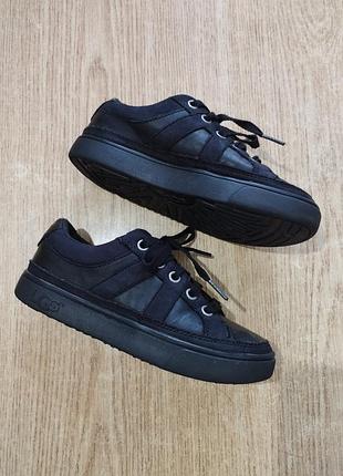 Кожаные оригинальные кроссовки ugg кеды