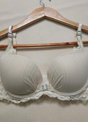 Бюстгальтер з мереживом