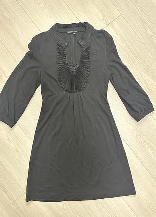 Класичне чорне плаття