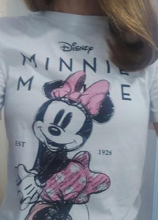 Футболка від disney, з minni mouse 🐭, розмір м.