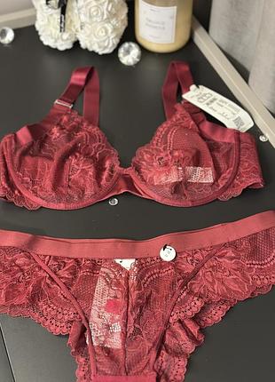 Красивенний комплект hunkemoller