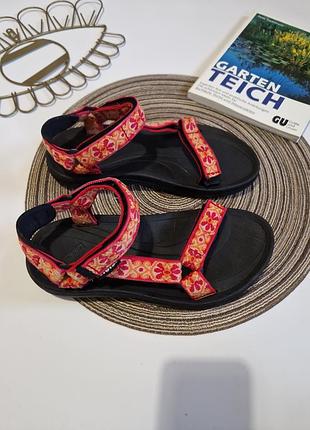 Teva трекінгові сандалі р 39, 25.5