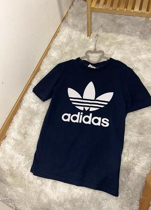 Футболка adidas