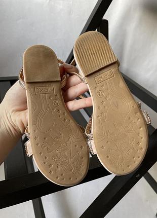 Босоніжки для дівчинки 5