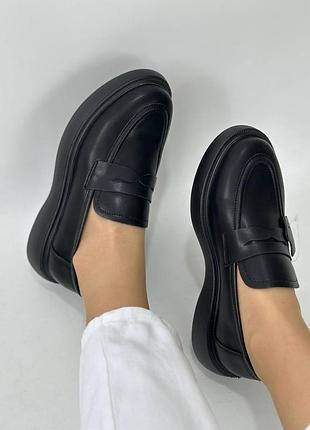 Женские кожаные туфли