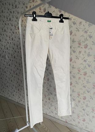 Молочні вельветові штани для дівчинки