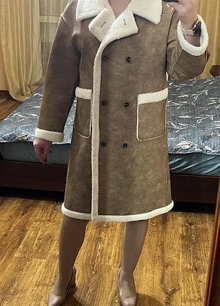 Пальто жіноче тепле розмір с-м (типу дубленка)