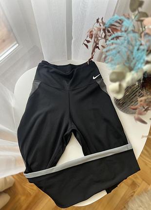 Черные с серым спортивные лосины nike