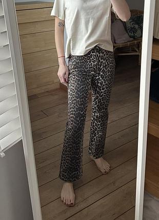 Леопардовые джинсы ganni