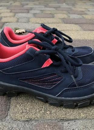 Кросівки дівчинці