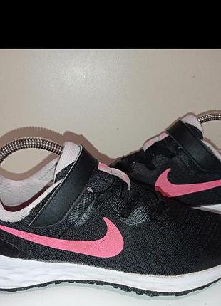 Брендові супер легкі кросівки nike.