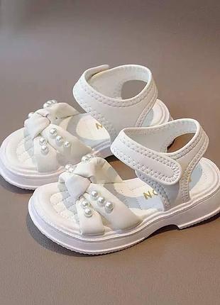 Босоножки детские 2