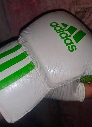 Тренировочные перчатки adidas для единоборств