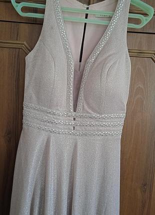 Вечернее платье