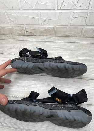 Крутые современные мужские сандали teva 5