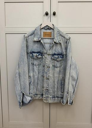 Класна джинсова курточка  pull&bear оверсайз