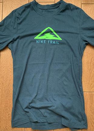 Футболка nike trail