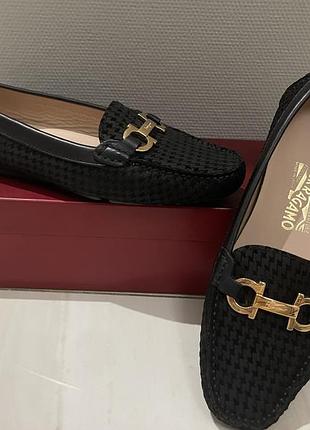 Стильні нові мокасини salvatore ferragamo