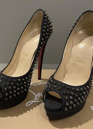 Найбажаніша пара босоніжок усіх модниць christian louboutin4 фото