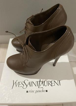 Дуже вишукані черевики він ysl куплялися у бутіку ysl київ