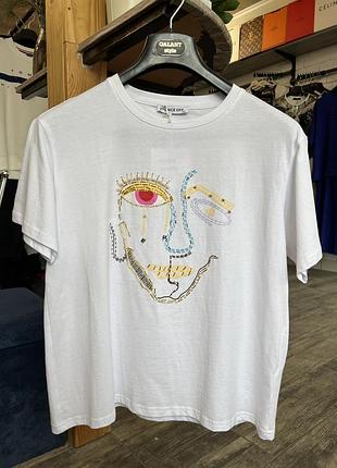 Футболка жіноча