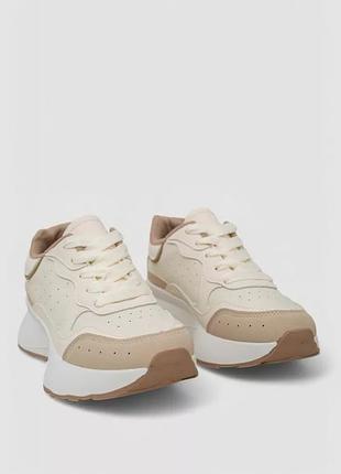 Кросівки жіночі stilli бежові