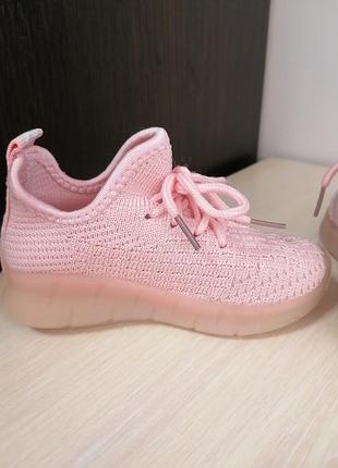 Детские кроссовки 3