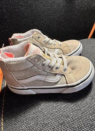 Високі кеди vans