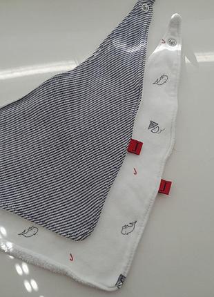 Нагрудники слюнявчики