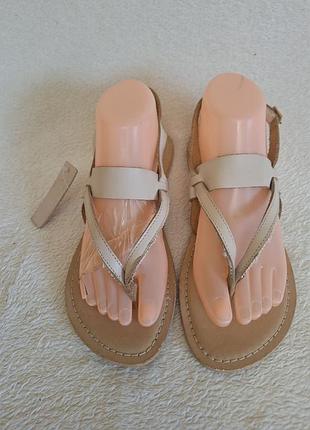 Якісні шкіряні босоніжки фірми topshop p.39 устілка 25,5 см