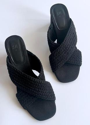 Текстурные, вязаные шлепанцы от h&m 🦋