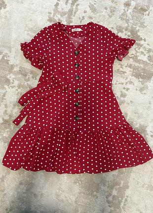 Плаття у горошок