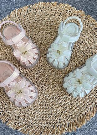 Детские босоножки на девочку
