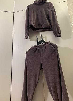 Костюм жіночий велюр s