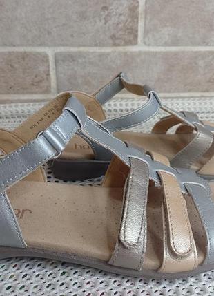 Кожанные босоножки  hotter 37р