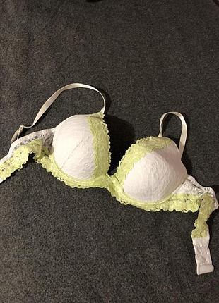 Бюстгалтер