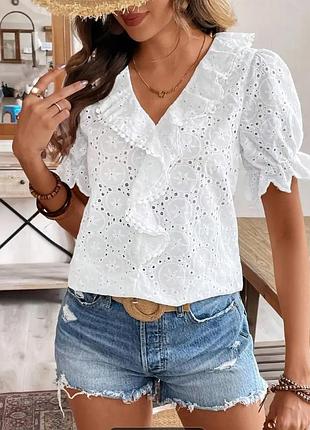 Блузка летняя, женская с рюшами, хлопок прошва   54 р