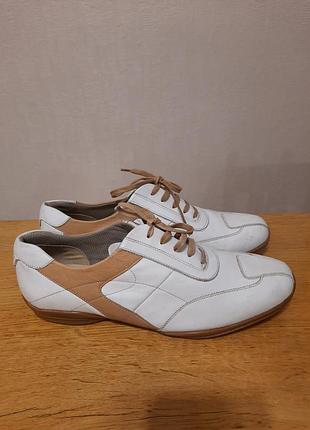 Женские туфли