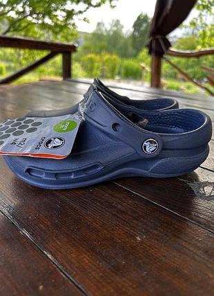 Щльопанці crocs