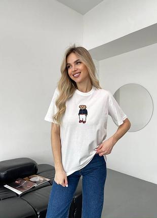 Футболка с вышивкой