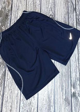 Шорти nike для чоловіка, розмір l