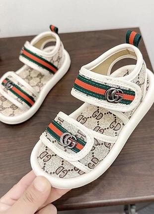 Босоніжки літо