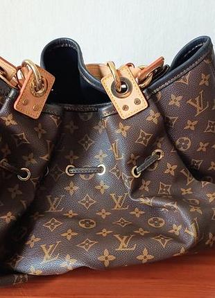 Vuitton monogram canvas lim. ed.