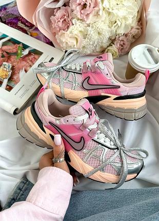 Женские кроссовки nike v2k runtek pink