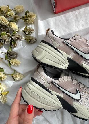 Женские кроссовки nike v2k runtek pink